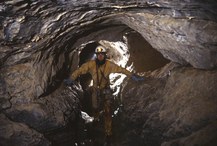 Cave passage, Fang Cave (D. Wilson)