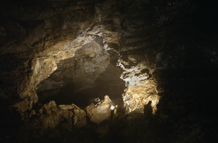 Spirit of Elvis traverse, Migovec System (M. Evans)